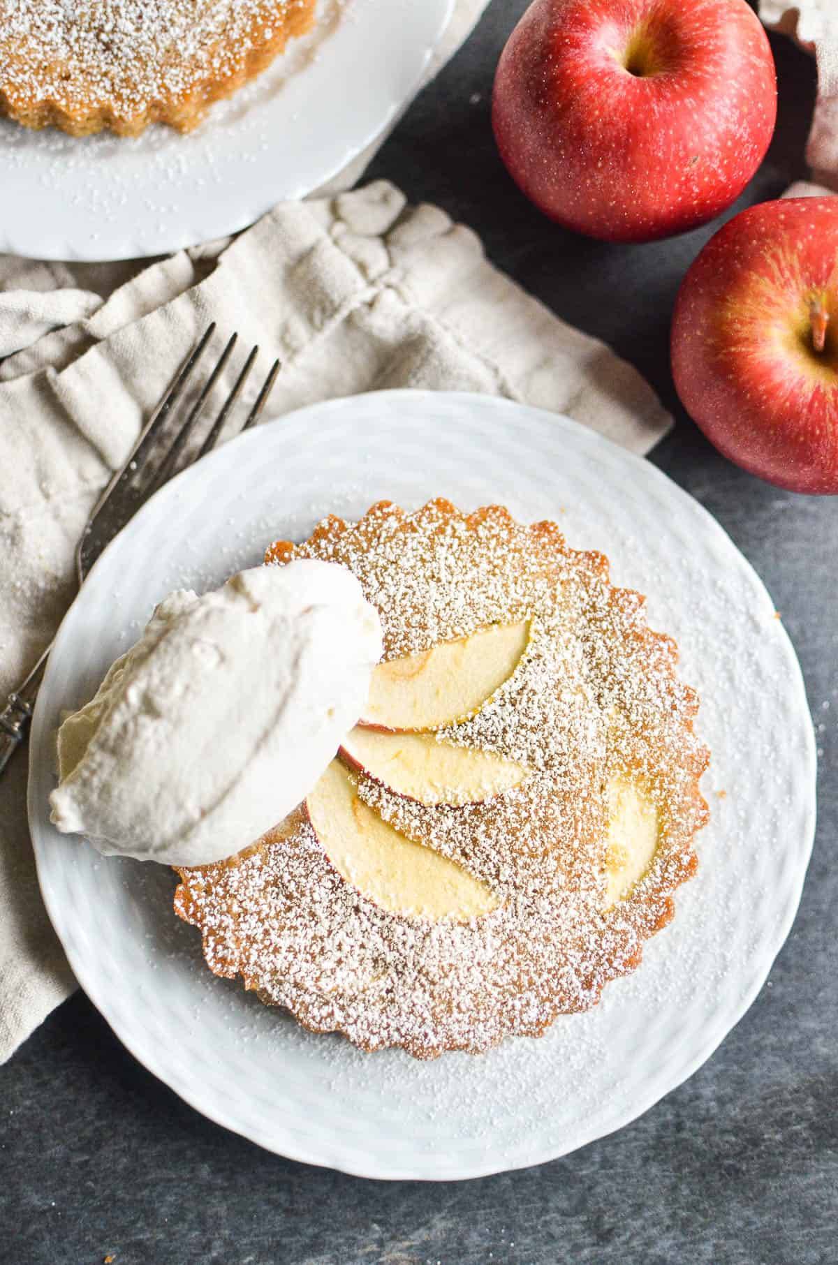 mini apple cakes