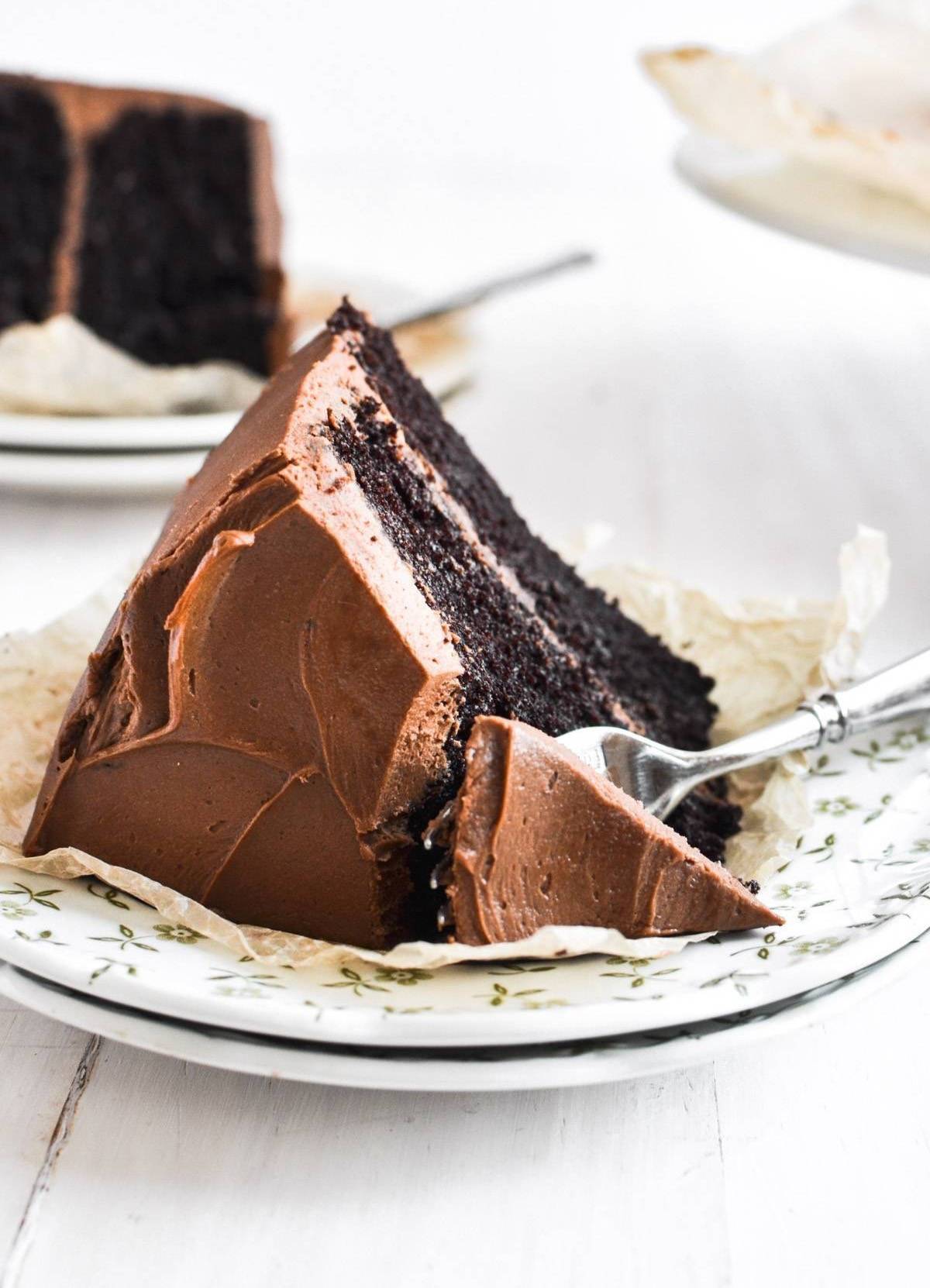 Spooky Dark Chocolate Cakes for Halloween