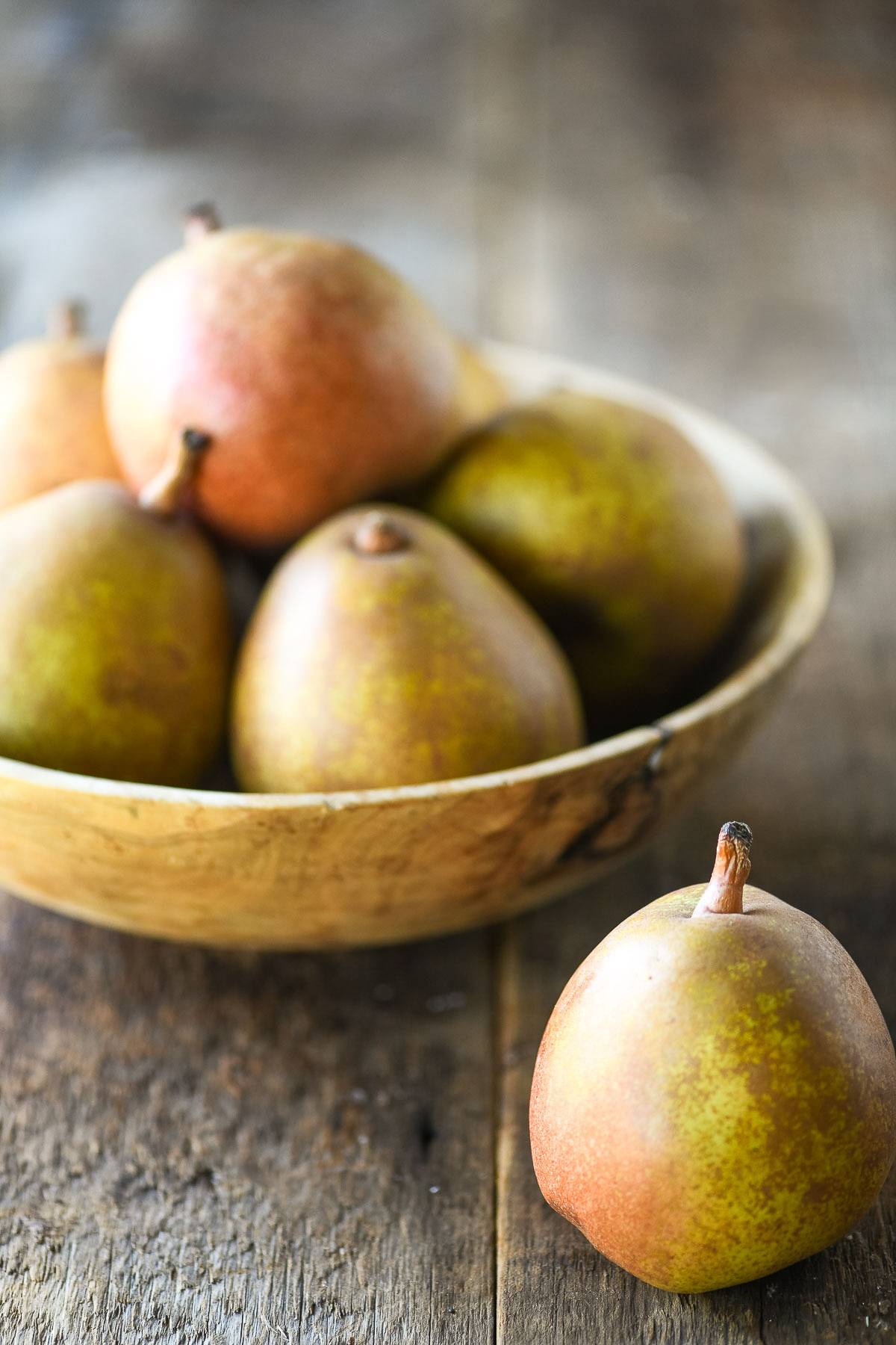 Pears in a bowl.