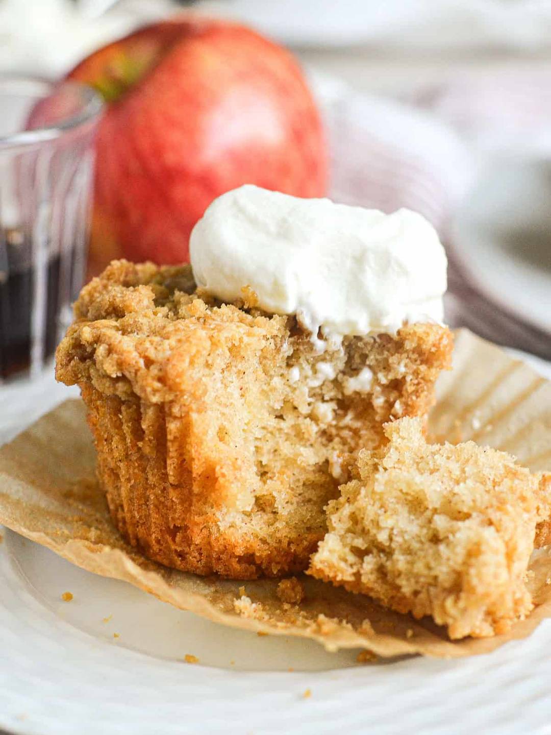 Mini Apple Crumb Cakes 