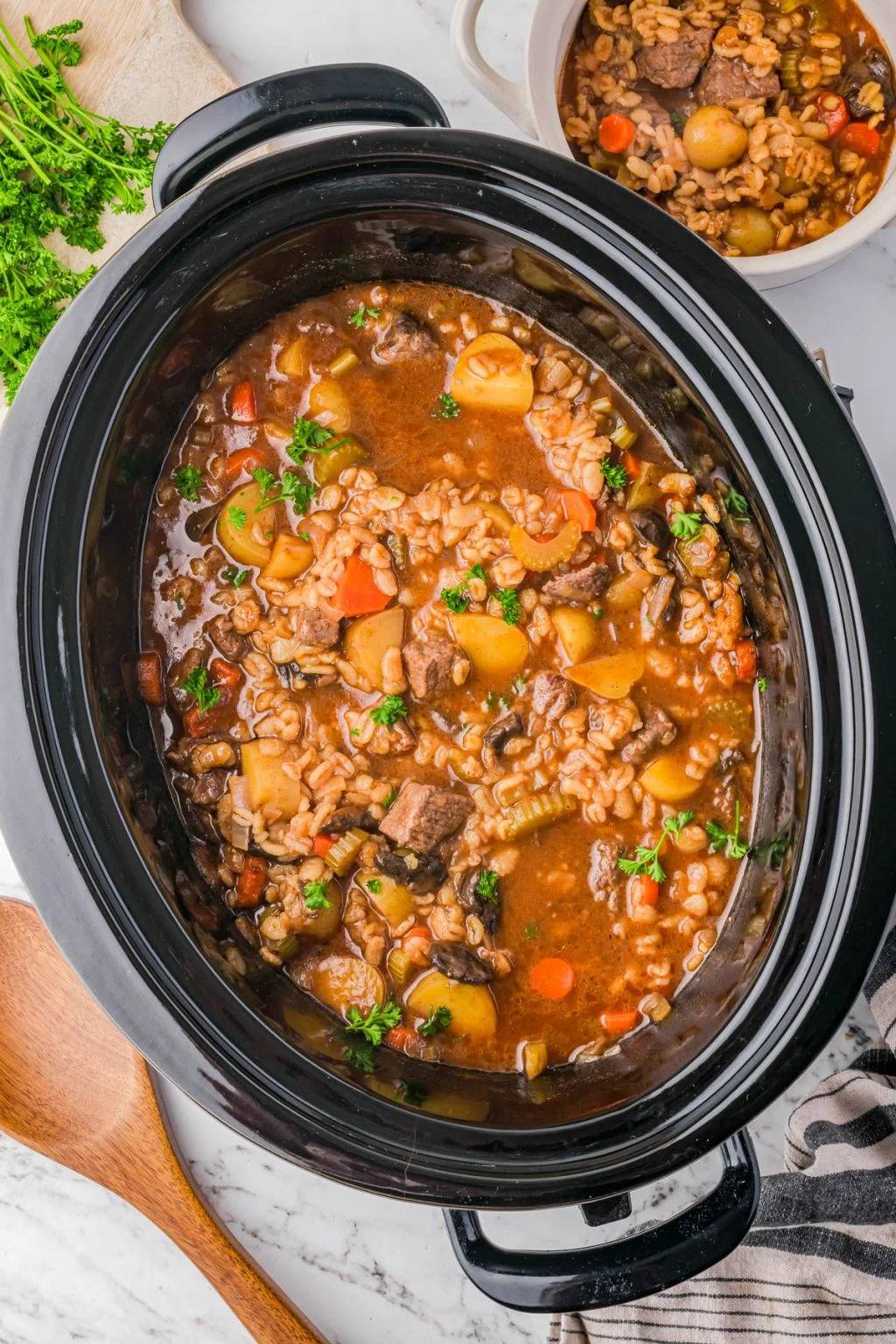 Slow Cooker Beef and Barley Soup