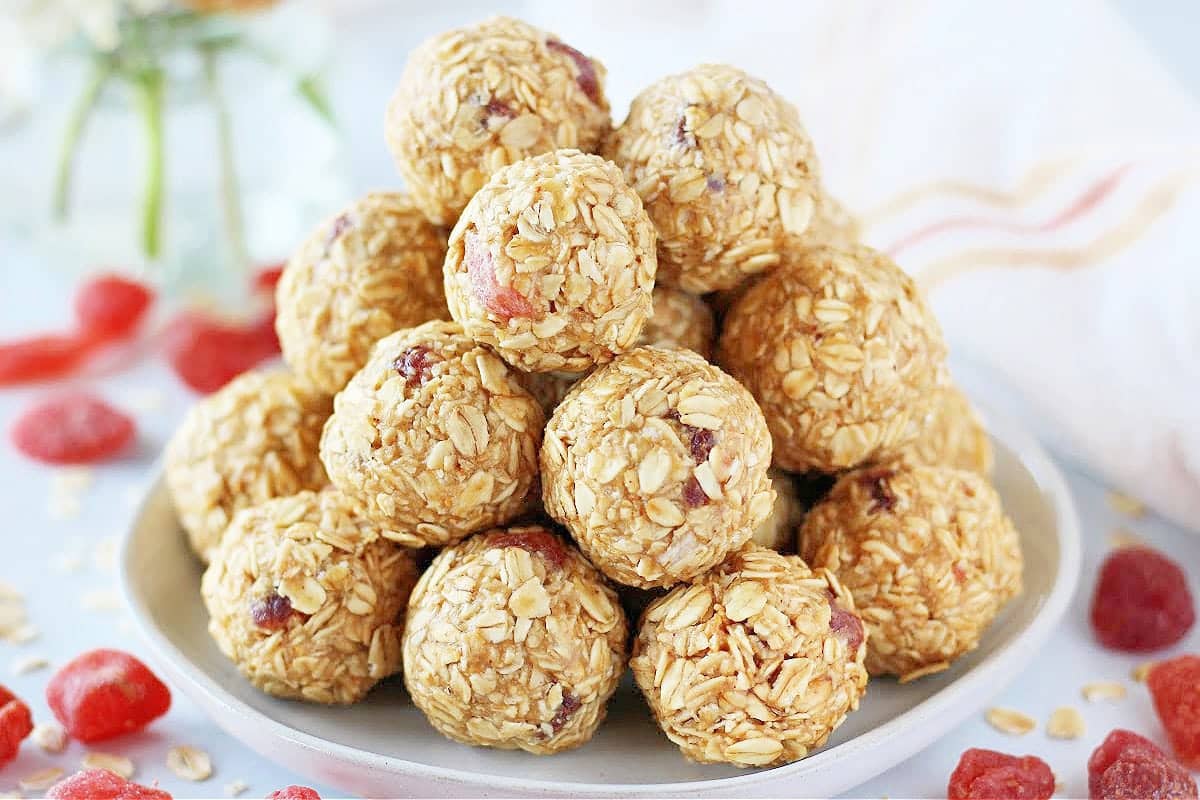 A plate of no-bake pb&j energy bites. 