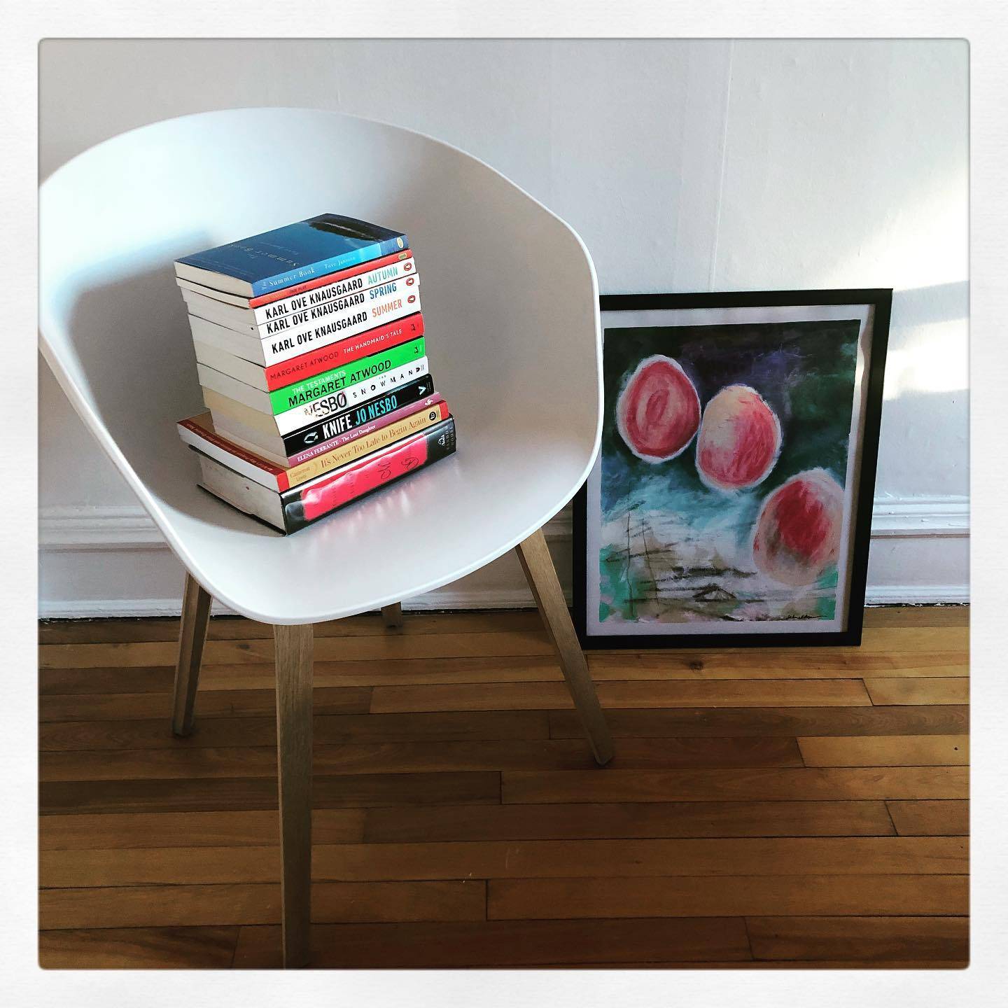 Day 17 of #the100dayproject is another #zen #vignette, a glimpse of how I’d like my life to be: an oasis of calm. However, it usually feels like anything but! So many ideas, so many projects on the go! The stack of books keeps getting higher and there’s never time to sit on the only non-IKEA chair in this house. But seeing the “lifestyle” in this corner as I trudge up and down the stairs 50 times a day soothes me. 
.
.
.
.
.
#100Daysofvignettes #100daysofcovignettes #100dayproject #100daychallenge #the100dayproject2021 #scenesfrommyhouse #mylittleworld #throughmyeyes #taketimetosee #sabinemodder