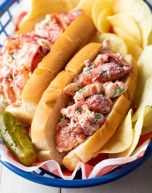 Best Maine Lobster Roll Recipe (Authentic)