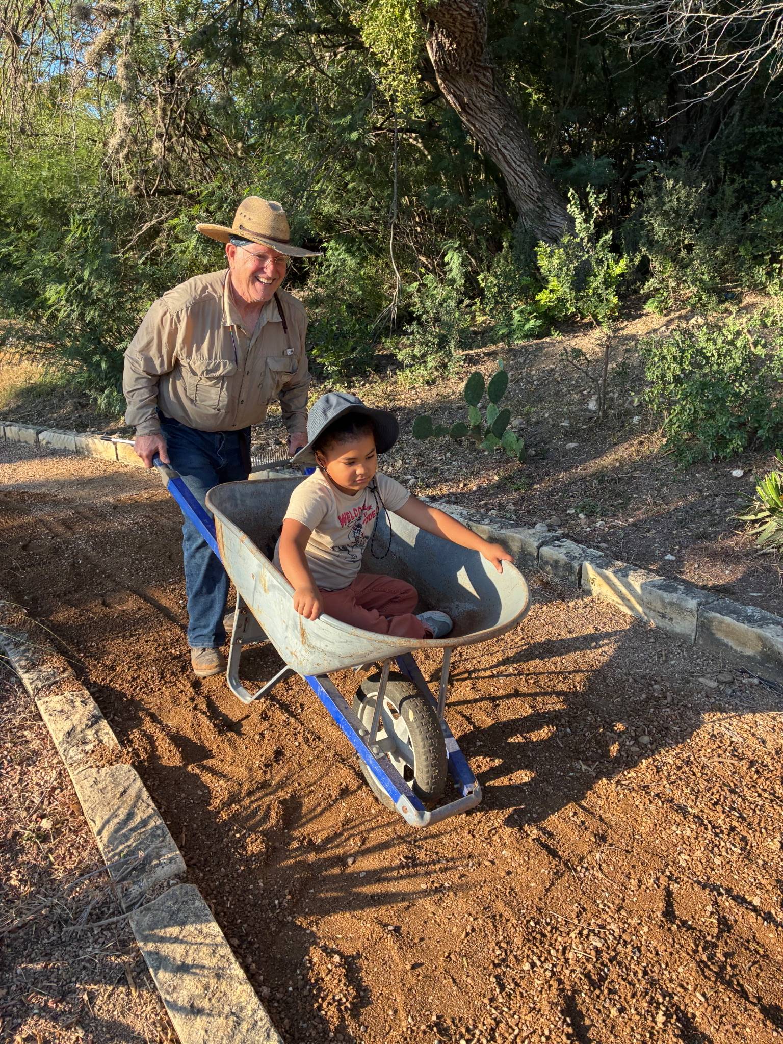 volunteers in the Regional Park