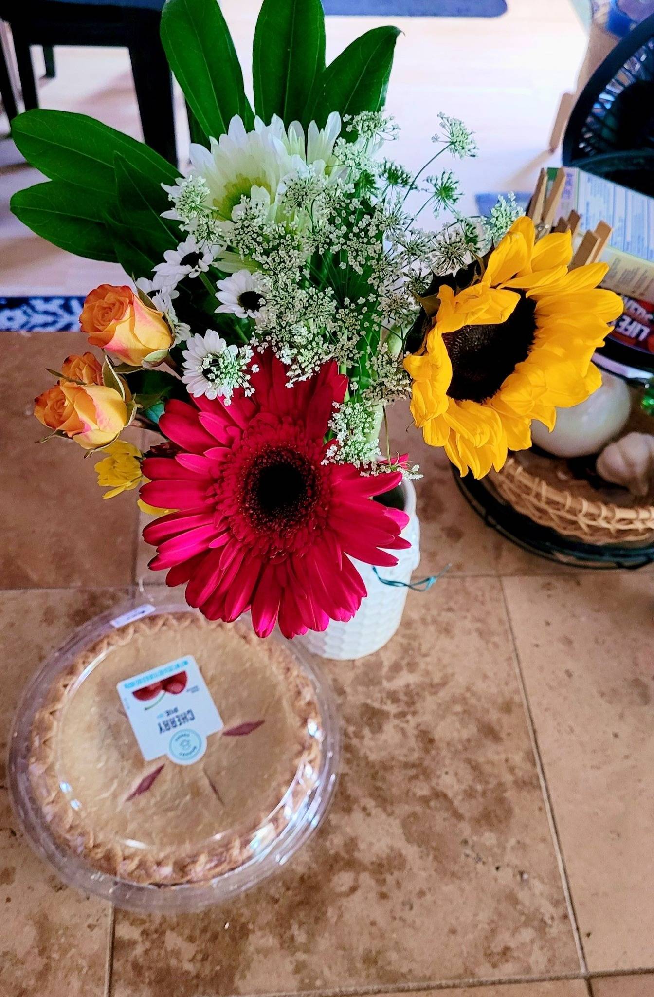 slow mornings, summer prep & little things bringing me joy lately ☀️