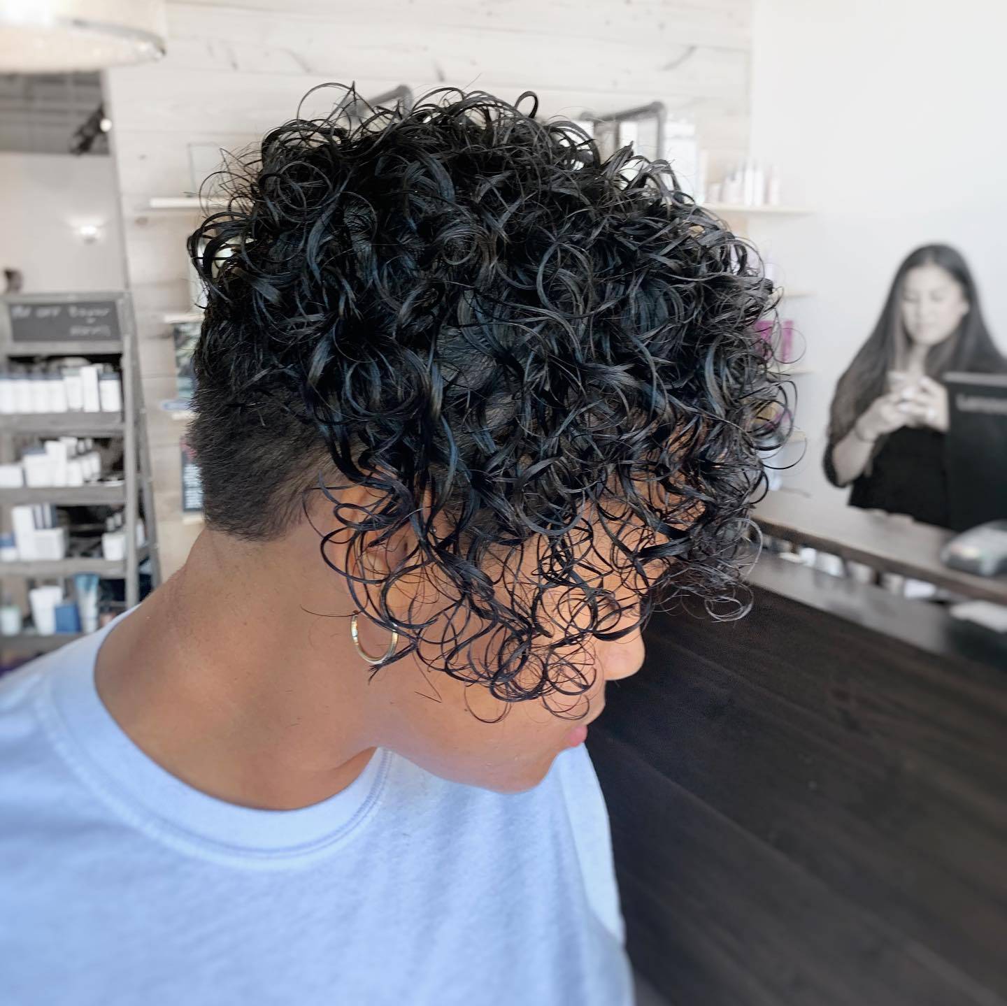 Go-to product for curly hair! 💚Ease your routine with Oribe’s Priming Lotion. This silky, leave-in conditioning lotion instantly detangles to ease combing and prevent breakage. The ultra-hydrating formula, with cupuacu and mango seed butters, moisturize and smooth strands for healthy, beautiful curls that are prepped for styling. #oribe #curlyhair