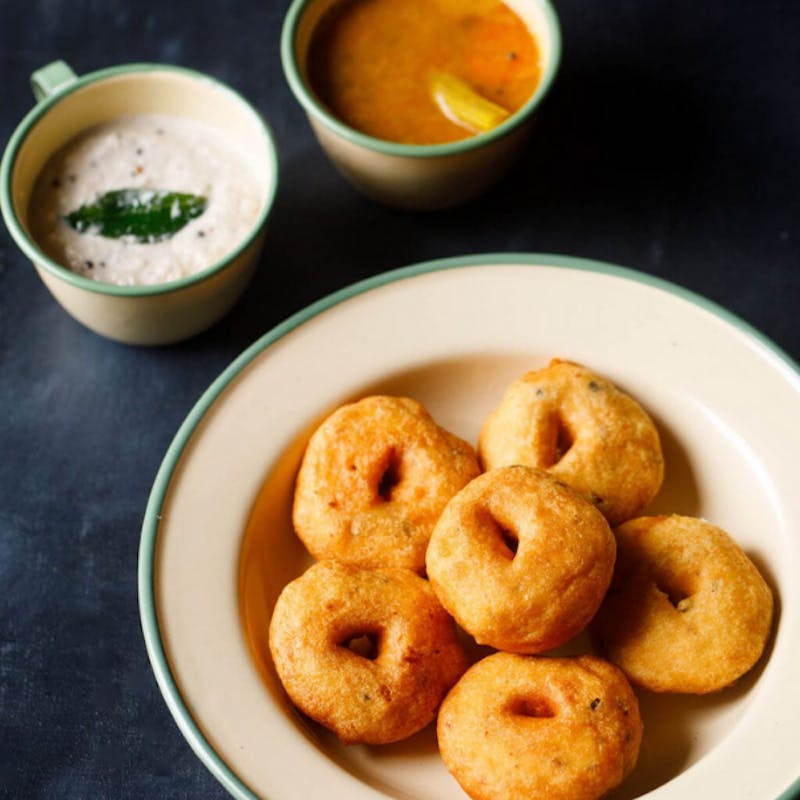 Medu Vada Recipe (Black Gram Fritters)