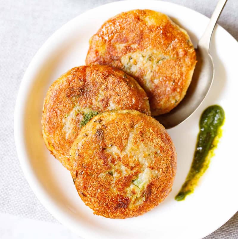 Aloo Tikki Recipe (Indian Potato Patties)