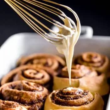 Eggnog Cinnamon Rolls