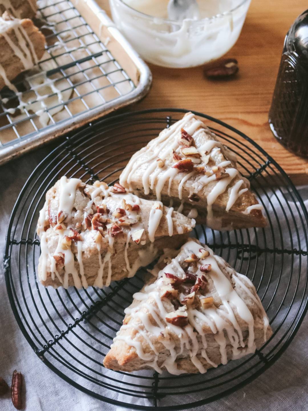 maple pecan scones