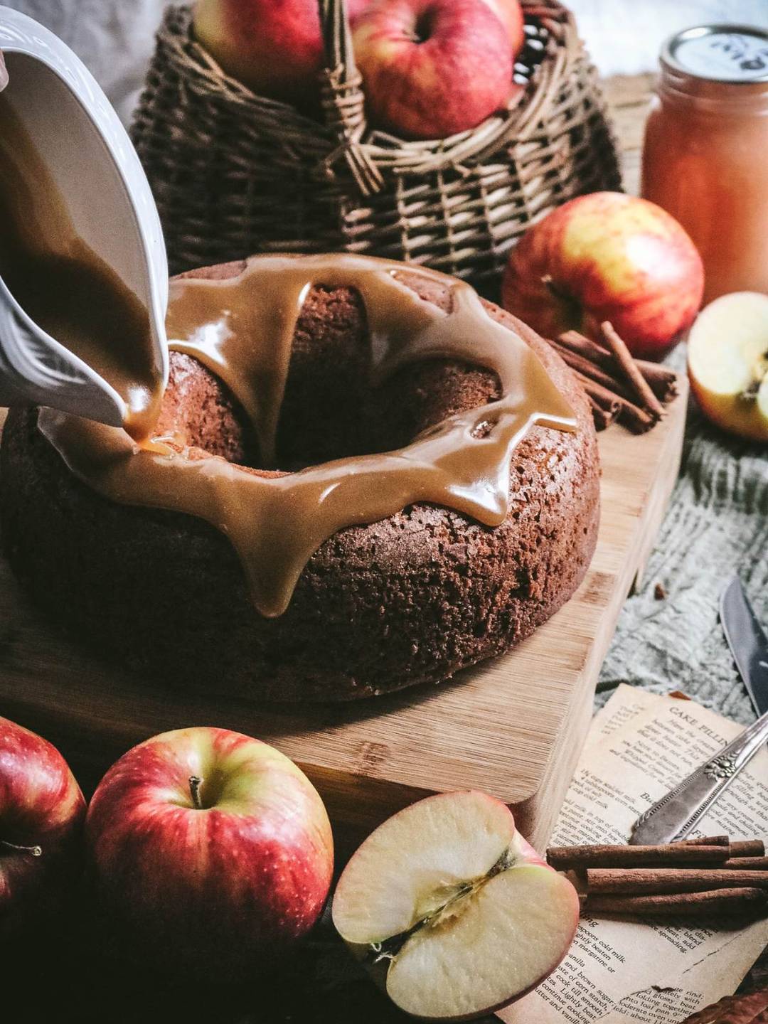 applesauce yogurt bundt cake
