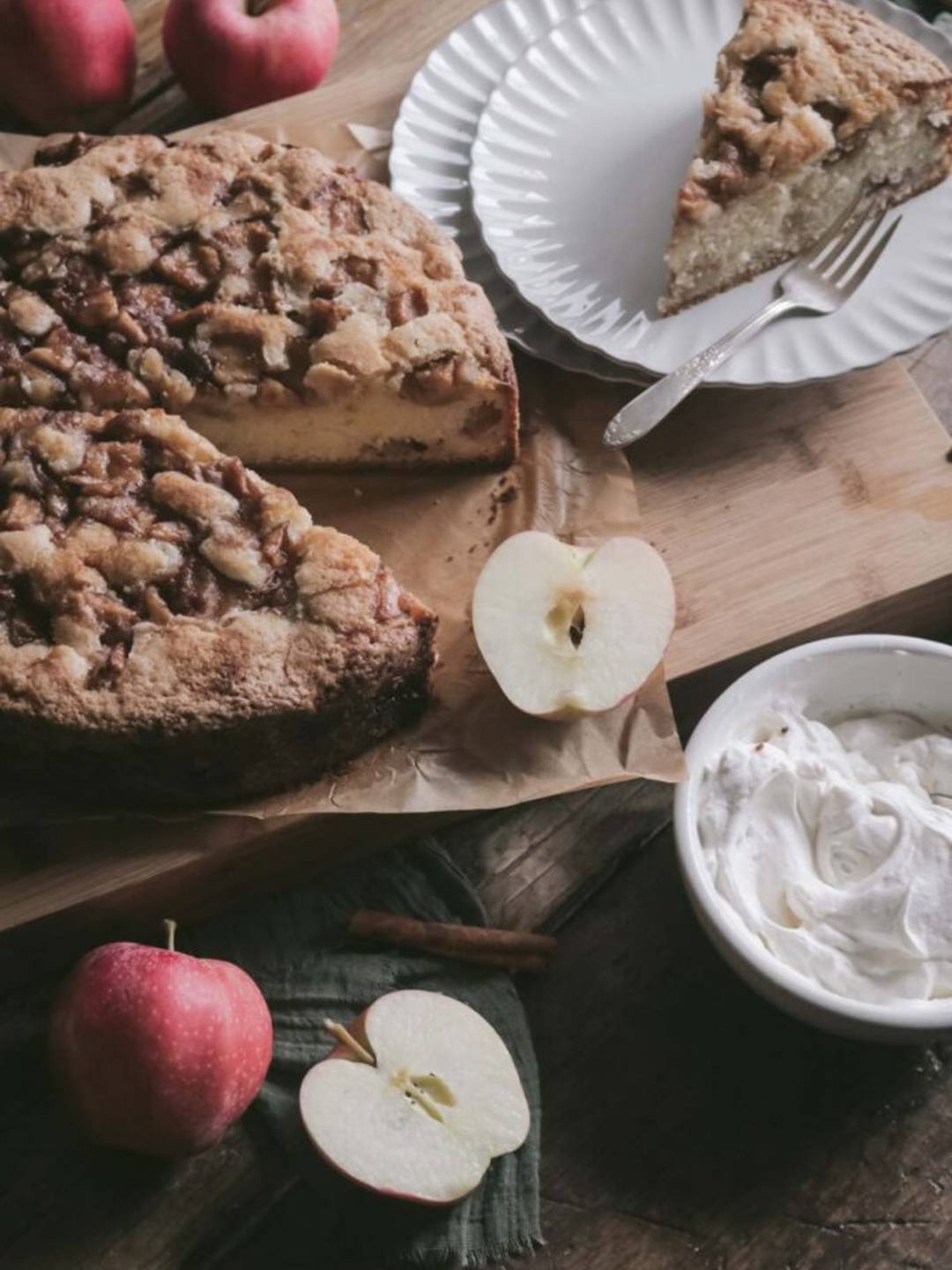 cinnamon apple cake