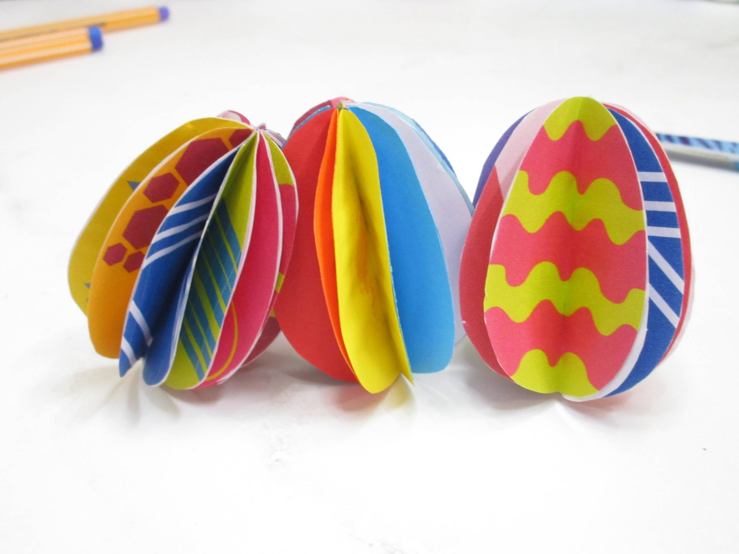 Easter egg craft idea for preschoolers and above with free template the purple yarn