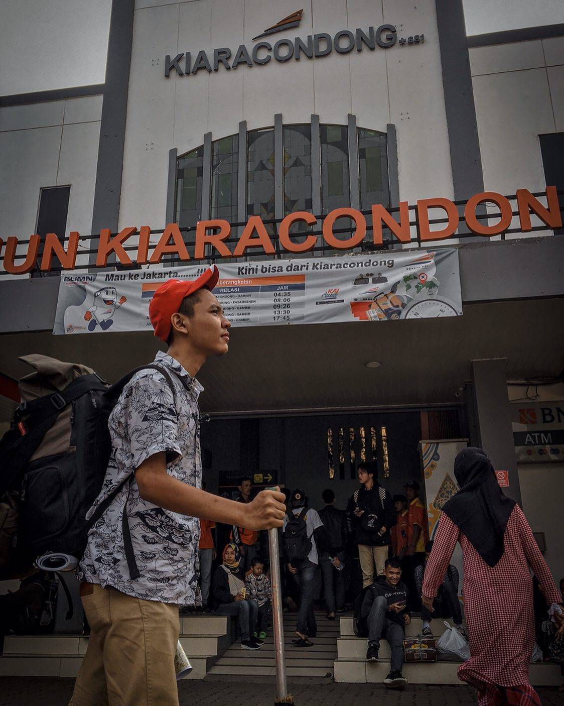 It’s not about the destination that matters, it’s the journey to get there
.
Bandung, 20 Desember 2019
.
📸 Iphone 6s Lightroom
#pesonaindonesia #indonesia #backpackers #backpakerindonesia #backpackerindonesia #bandung #bandungjuara #jalanjalan #photography #phonephotography #shotoniphone #streetphotography #humanphotography #quotes #lfl