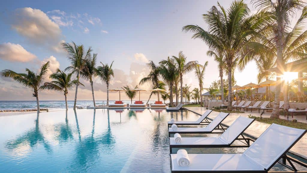Experience Half Moon's unparalleled beauty. From private villas to lush gardens, uncover a world of refined luxury in Jamaica's heart.