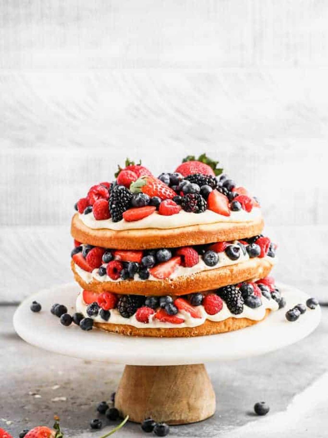 berry cake.