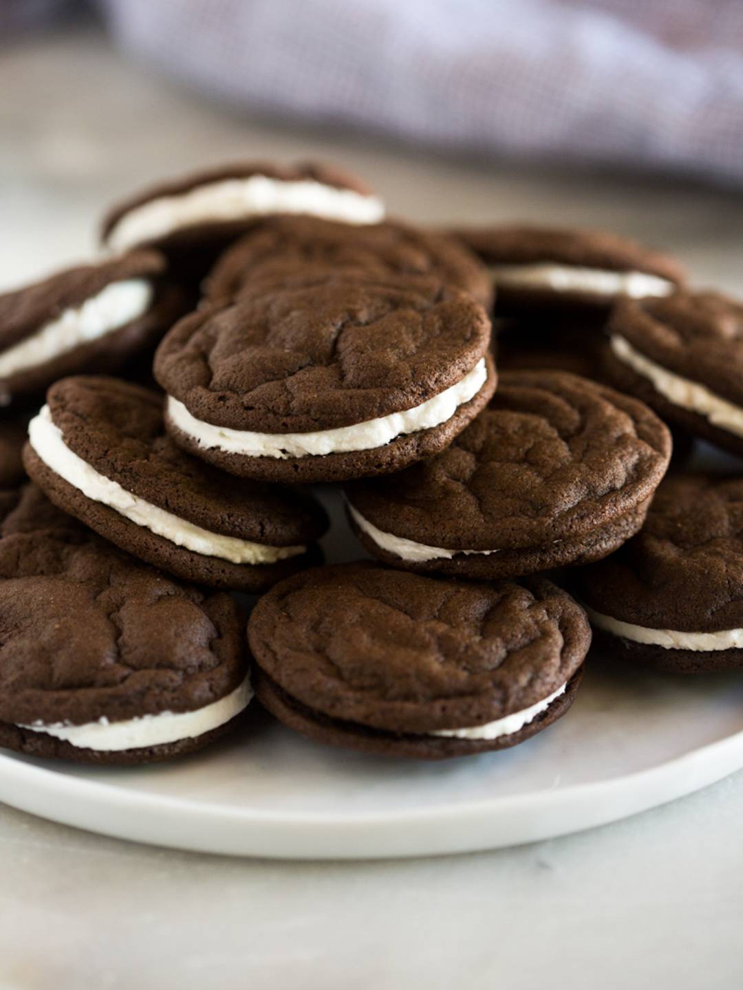 homemade oreo cookies.