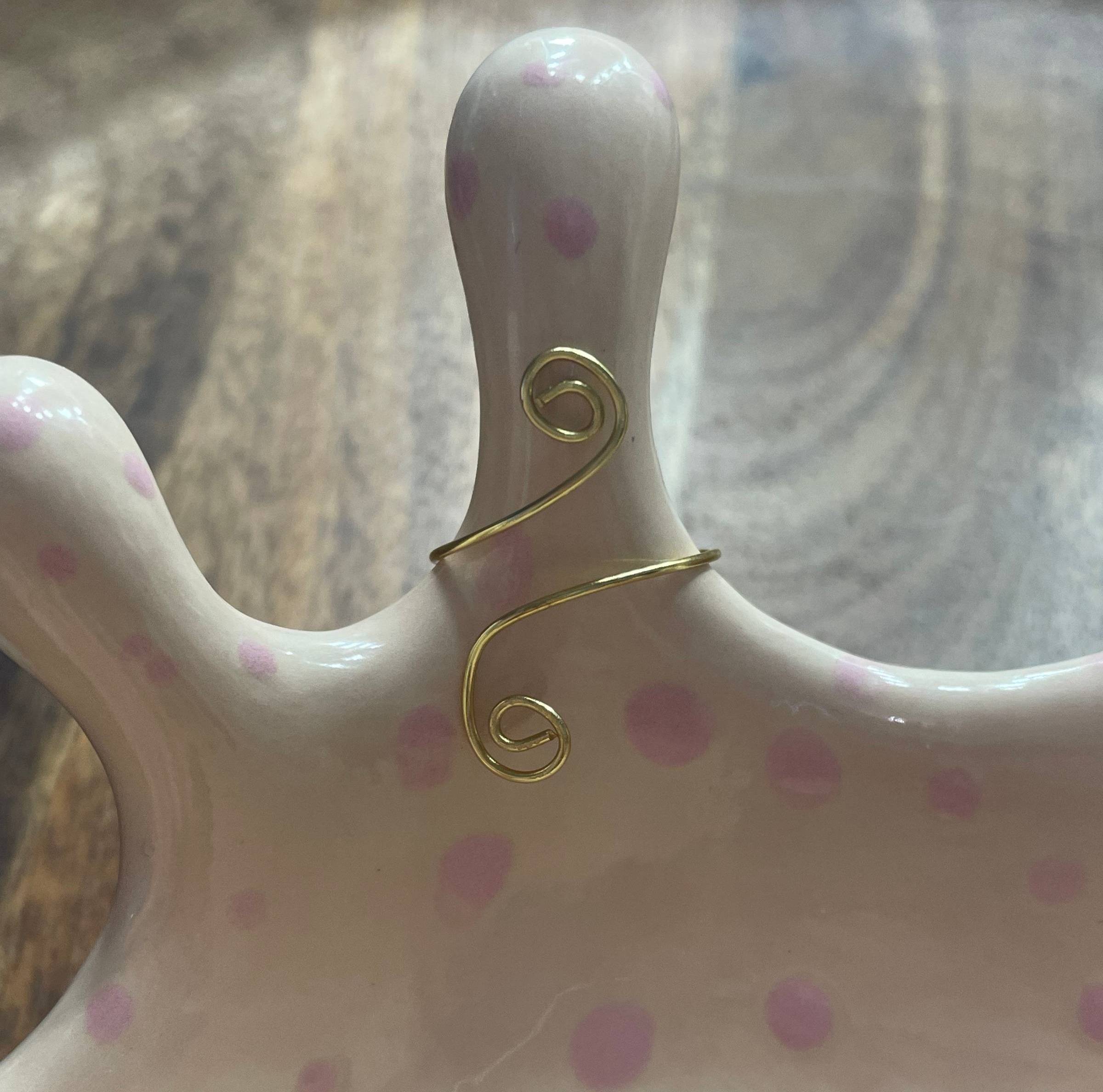 This is an image of Beachy Beautys newest launch ring, the Spiraling Vine. 
