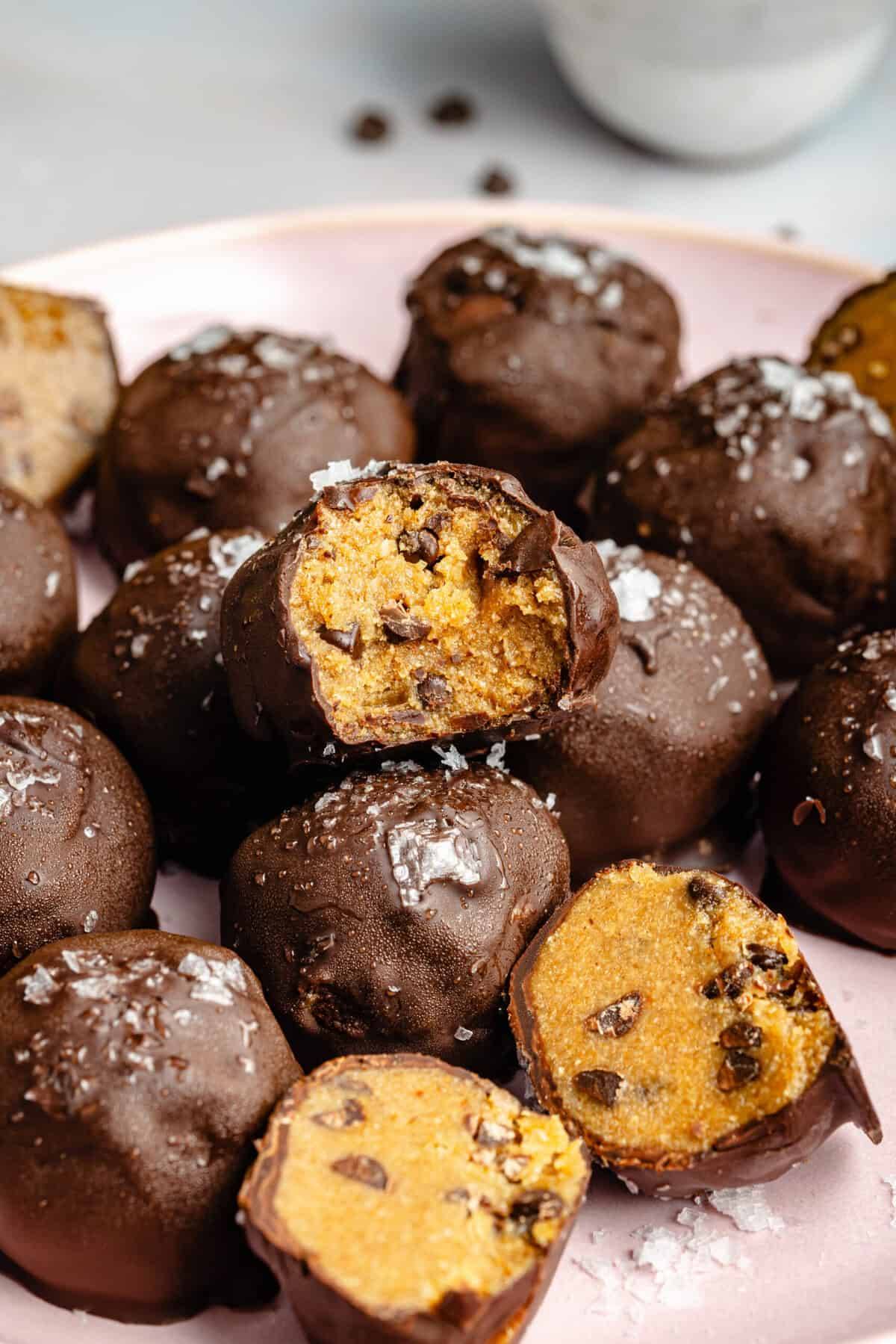 banana bread protein balls
