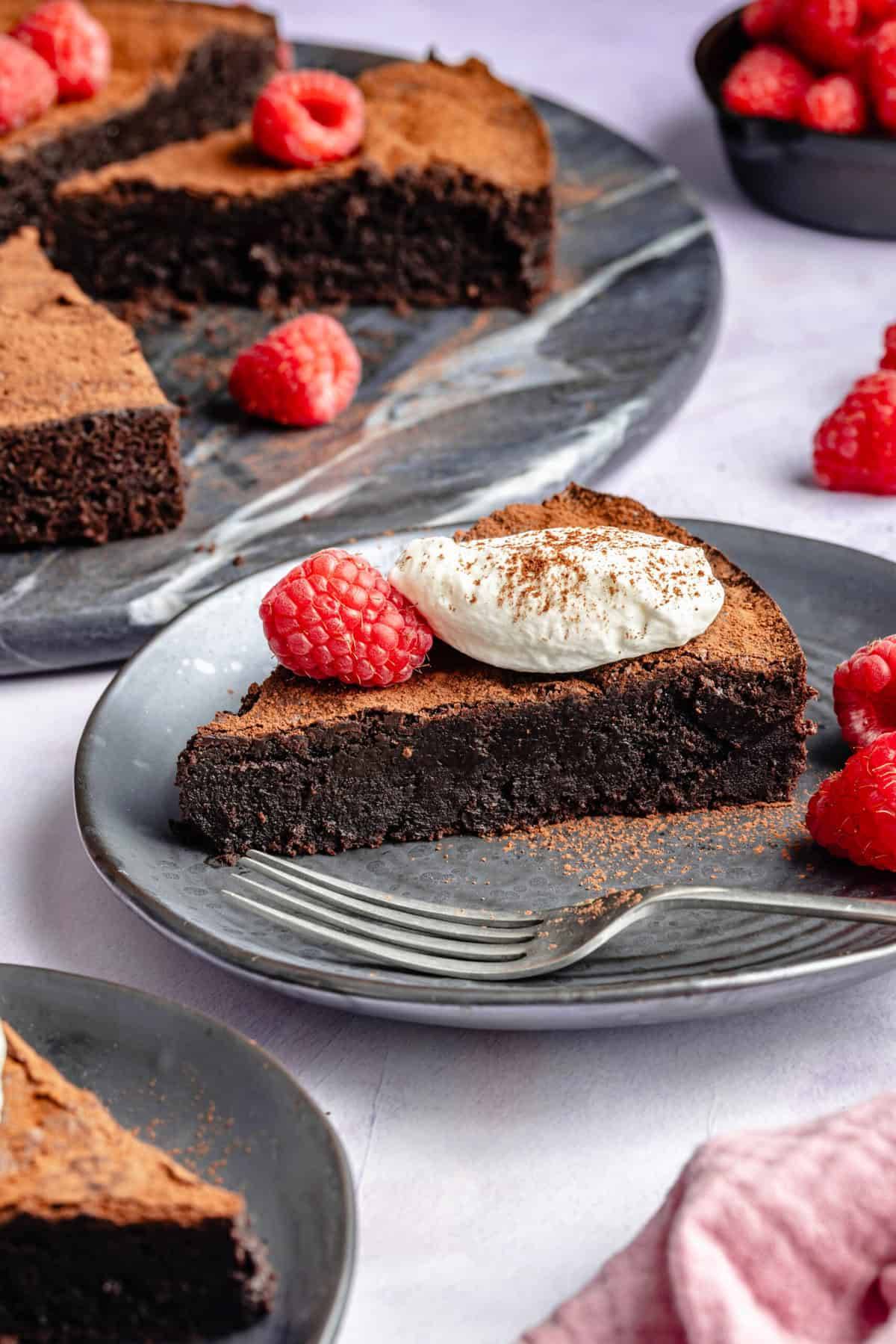 gooey chocolate flourless cake 