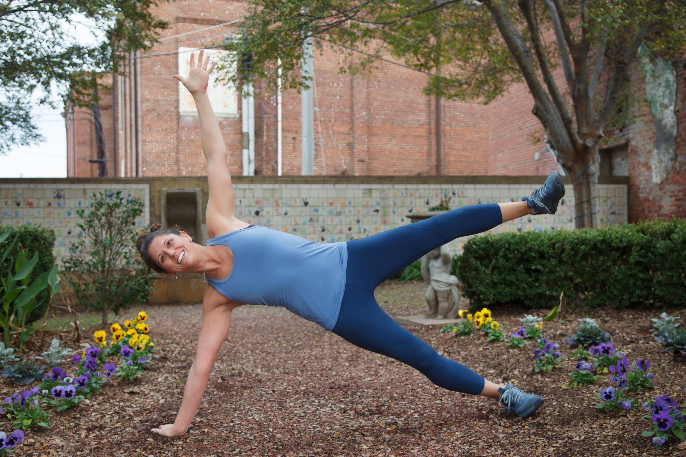 Danielle holding balancing side plank