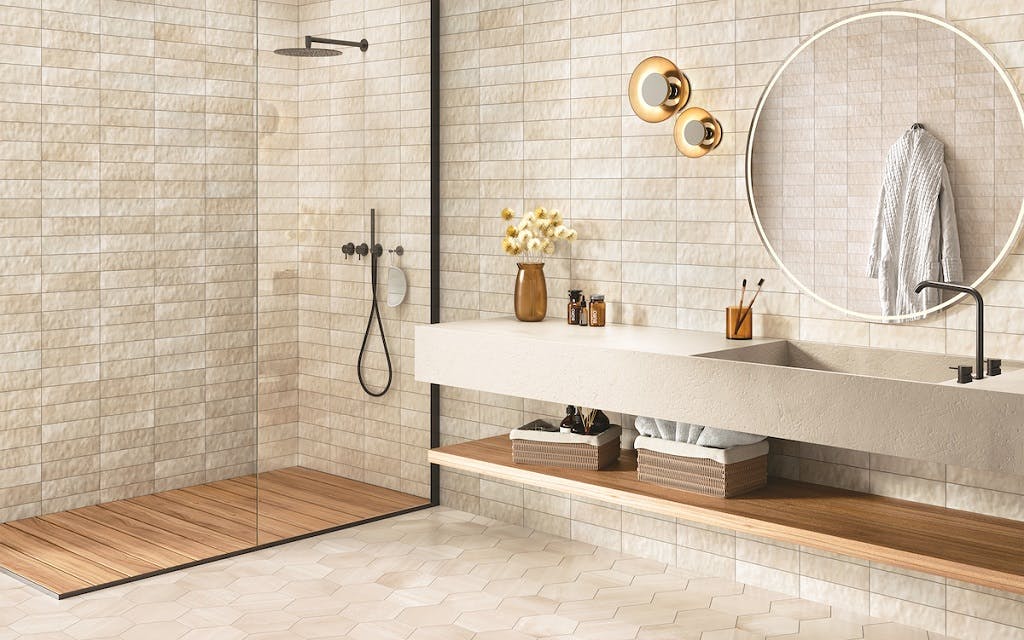 Crossville bathroom designed with Cotto Moderno ceramic and porcelain tile