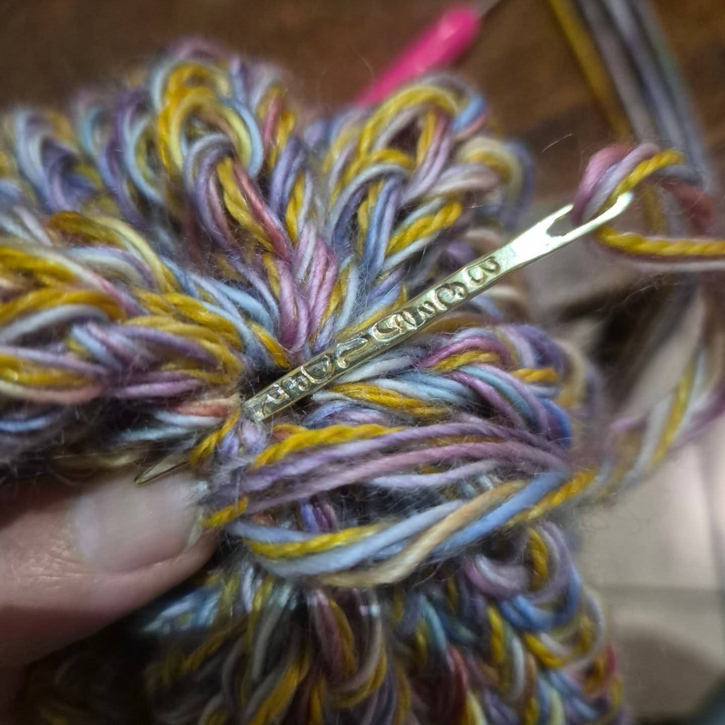 Magical colours from @dreamspell.dyeworks
 ✨🧶

My beanie is finished and just in time because the cold has arrived properly here in South Africa. Winter knitting season is officially here and I could not be happier. There is something so satisfying about wearing a handmade beanie on a freezing morning, especially when it is made with such beautifully dyed yarn.

I absolutely loved working with these rich, magical colours and watching the project come to life stitch by stitch. I finished it off using my branded Bezonder darning needle⁠ which made weaving in the ends such a pleasure. The little details really do make such a difference in a knitting project.
I think beanie knitting might be one of my favourite winter projects. Quick to knit, practical to wear, and such a lovely way to enjoy beautiful hand dyed yarn. There is nothing better than cosy evenings, warm wool, knitting needles in hand, and a growing pile of handmade winter accessories.

How is the weather where you are? Has winter arrived yet or are you still holding onto warmer days? ❄️🤍

#knitting #beanieknitting #handdyedyarn #southafricanknitter #winterknitting