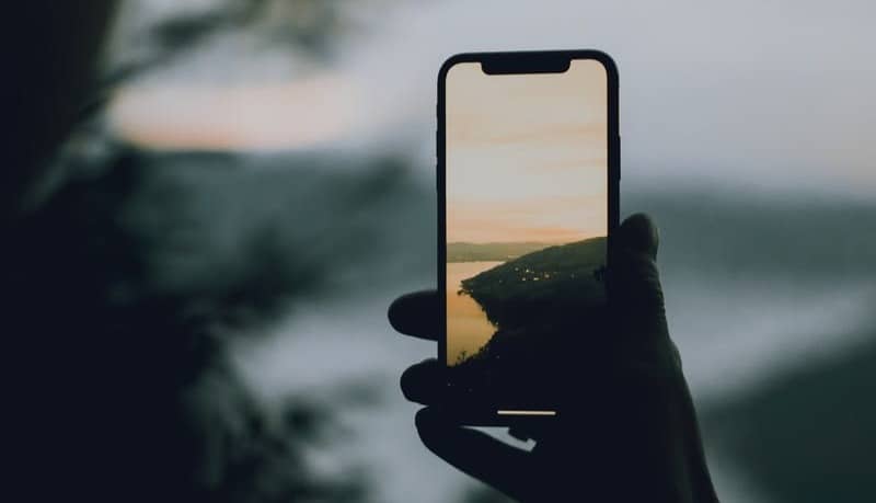 white samsung galaxy smartphone showing icons