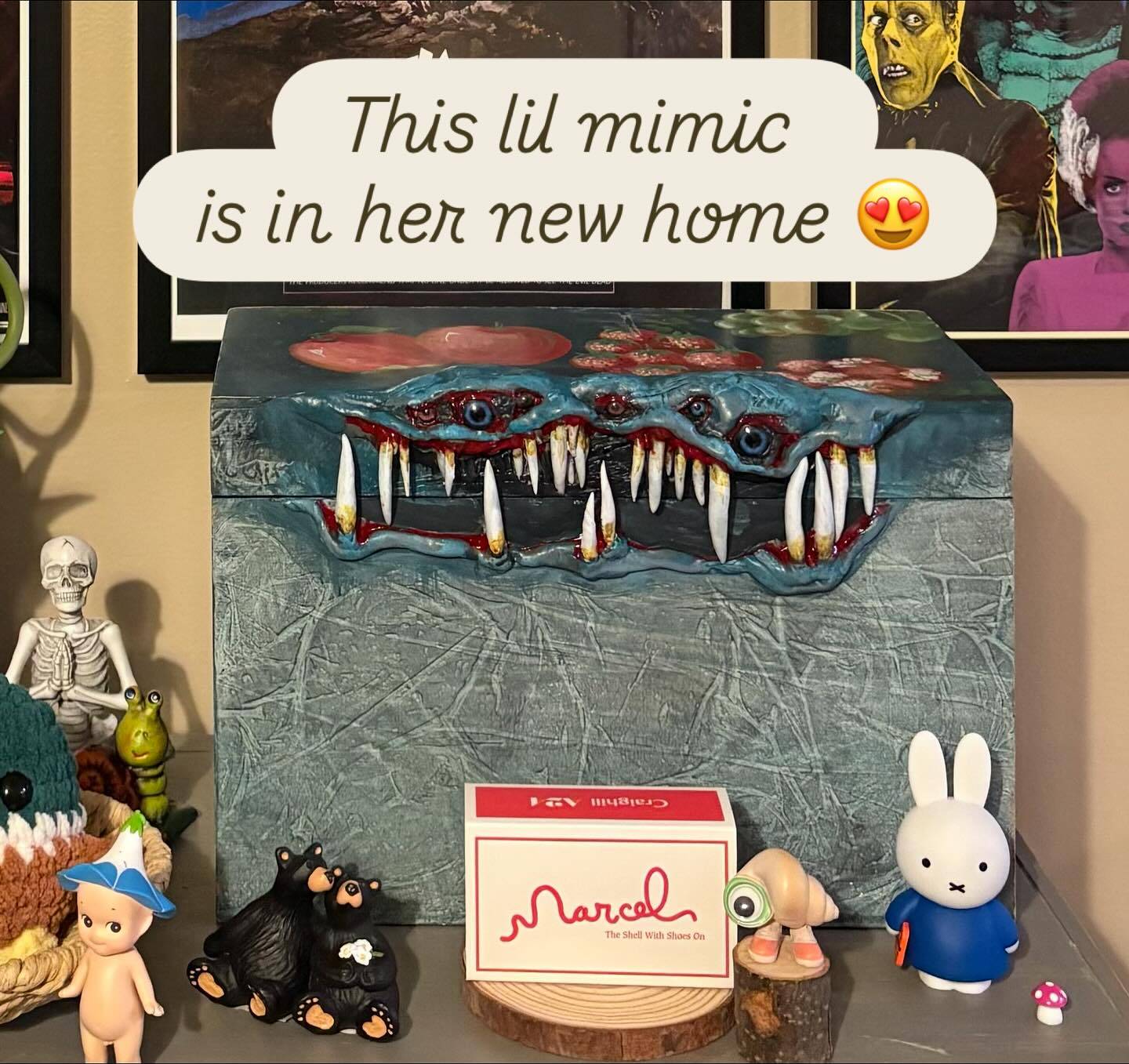 One of my lovely new customers sent me this shot of one of my latest mimics, which she adopted at our Lunar Faire show!  Looks like a great home, I couldn’t be more pleased. #ttrpg #mimic #dndmimic