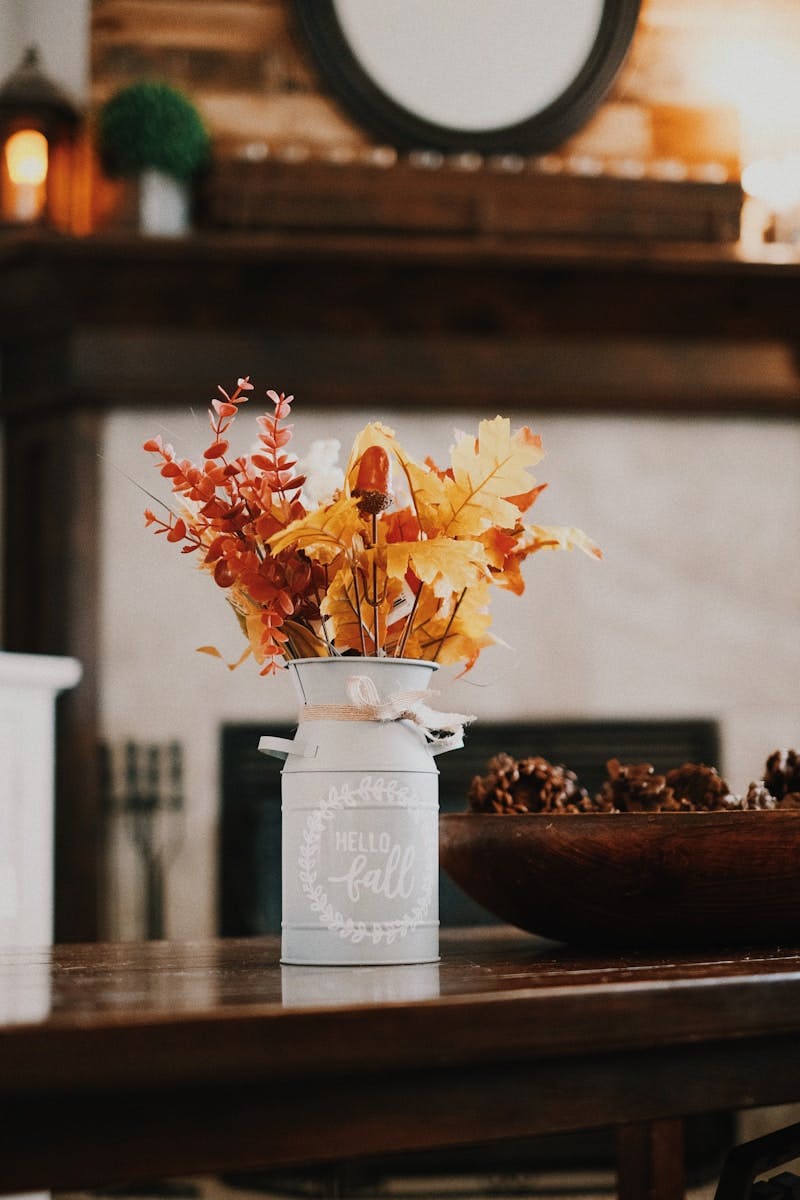 Hello Fall table decoration