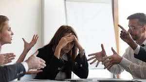people arguing and complaining in English 