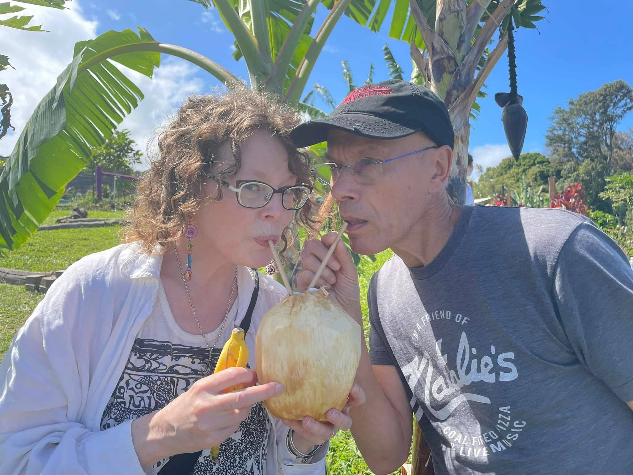 Lil' Red & The Rooster in Hawaii