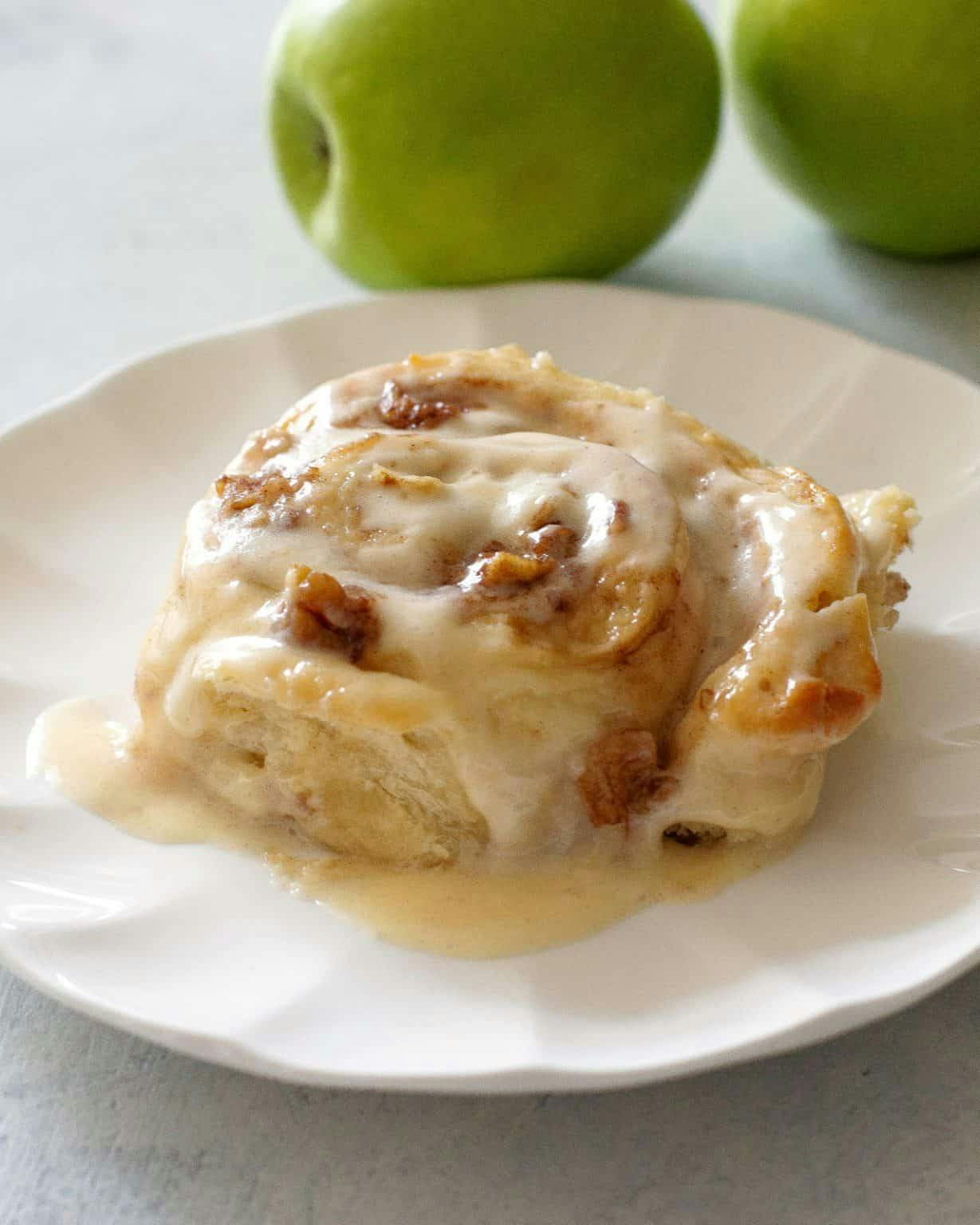 Caramel Apple Cheesecake Bars