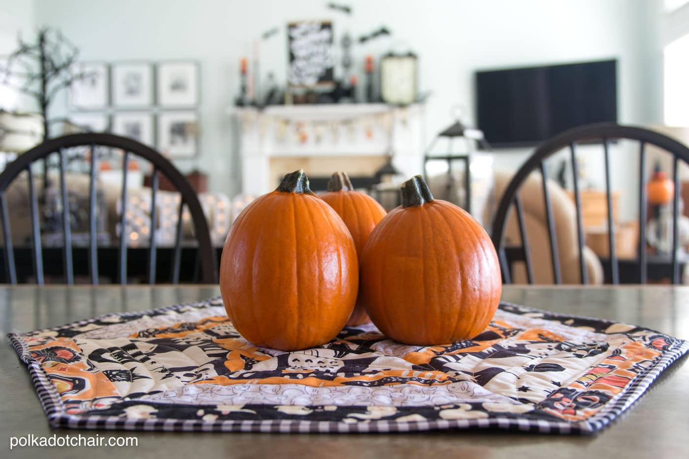️ The Sunday Stitch: Pumpkin Patch Ghosts Quilt & Table Topper Tutorial