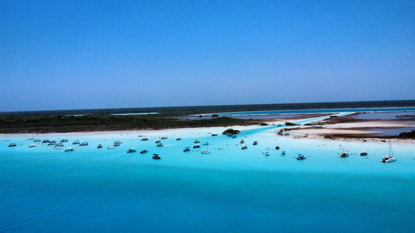 laguna bacalar mexico