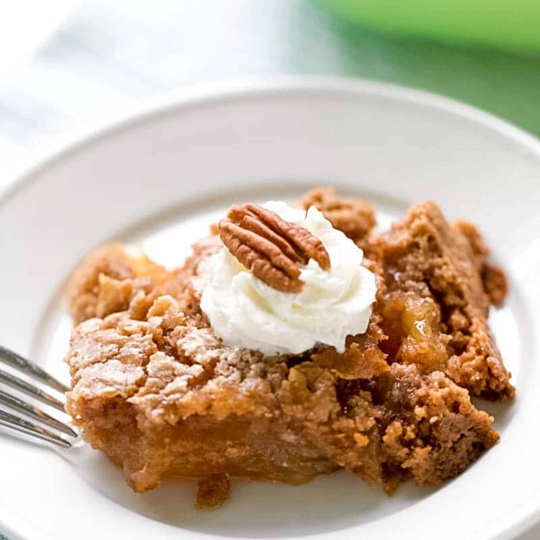 easy apple dump cake. 