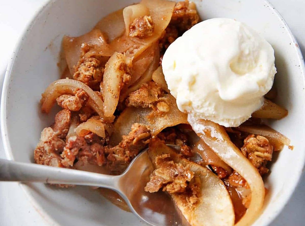 Vanilla Bean Pear Crisp