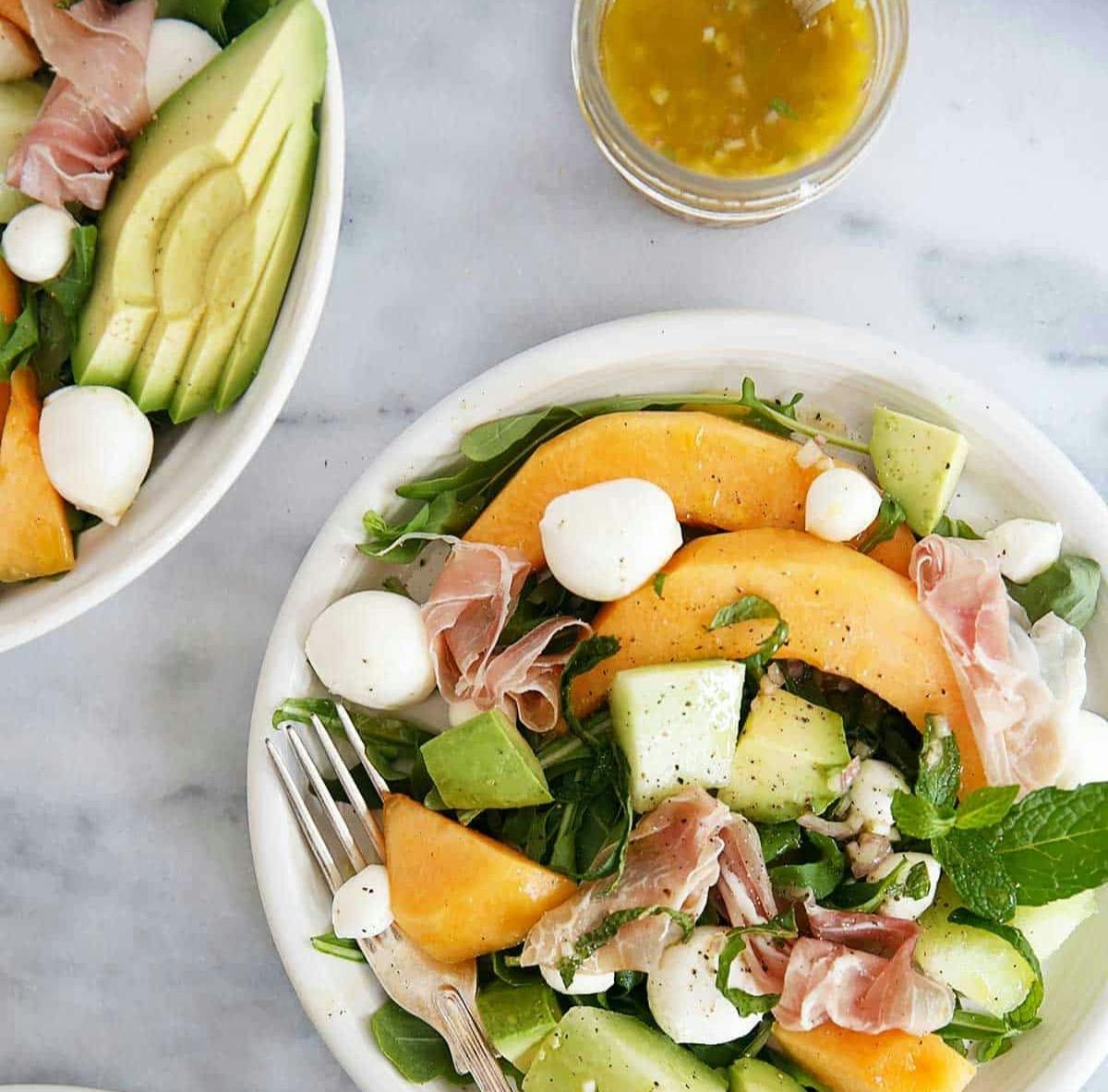 https://lexiscleankitchen.com/melon-salad-prosciutto/