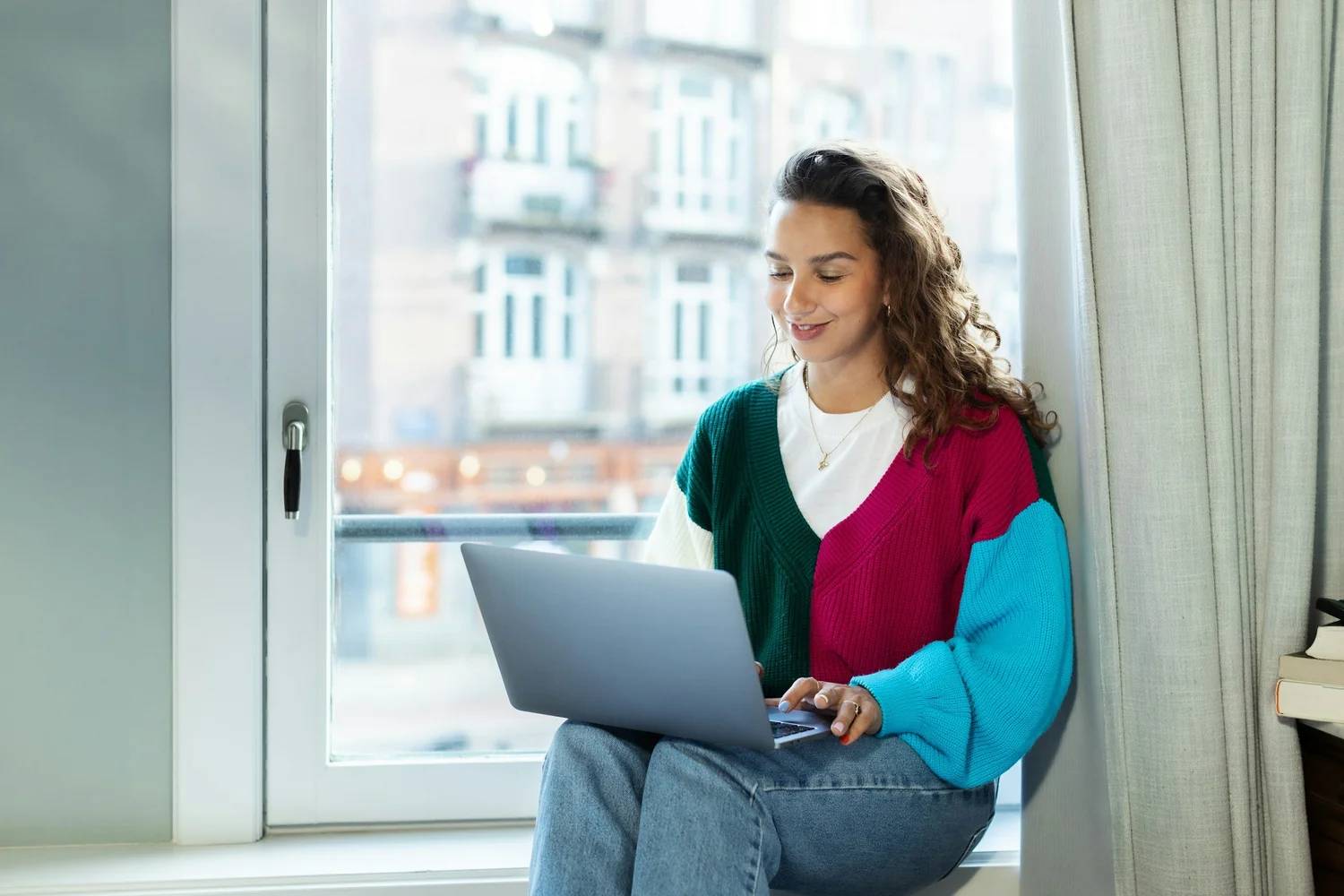 In 2026, fully remote Customer Success Manager jobs make up roughly 19% of the CSM market on LinkedIn. The other 81% want you in an office at least three days a week, or in a specific time zone, or both.