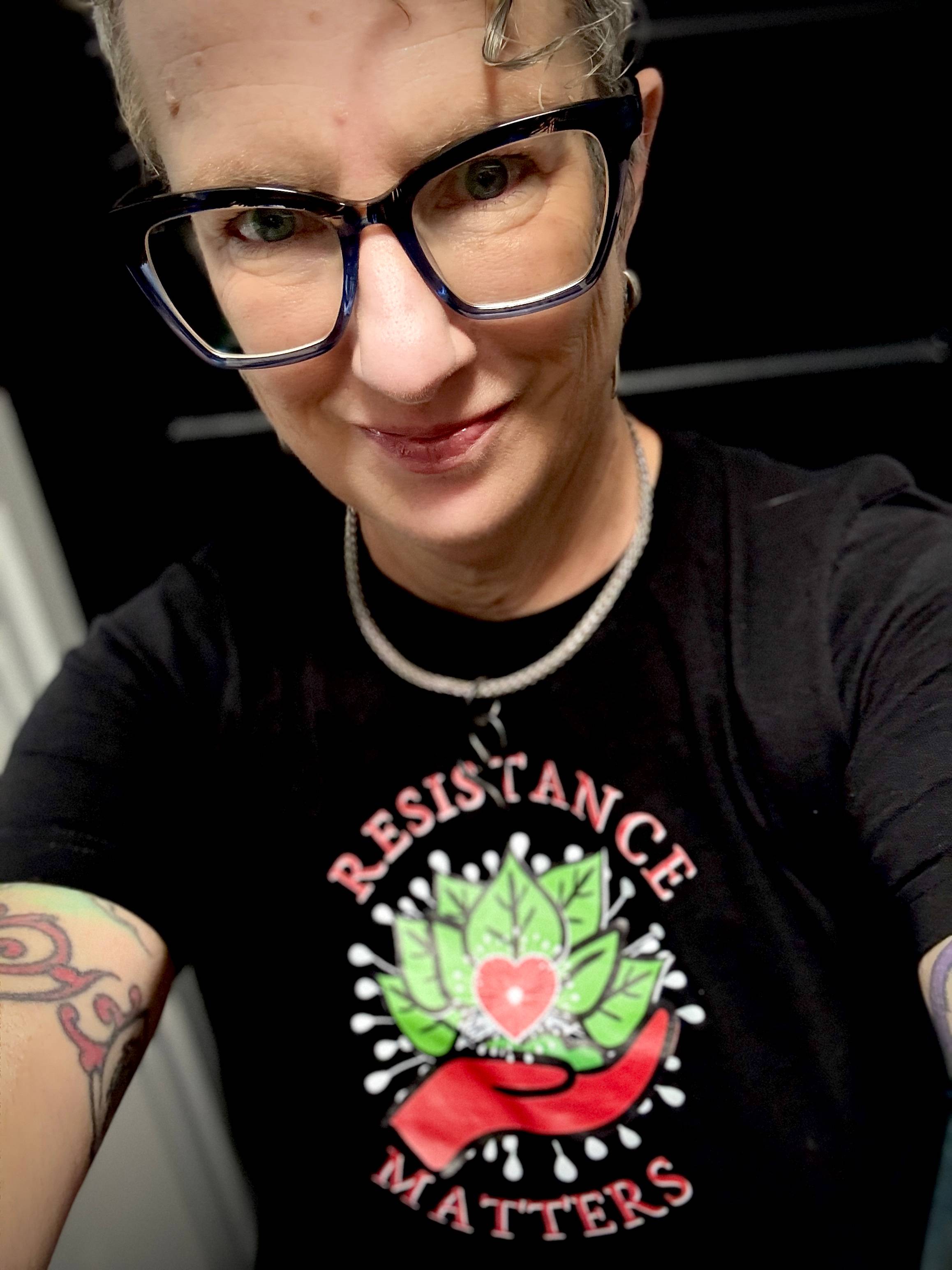 thorn in a resistance matters t-shirt