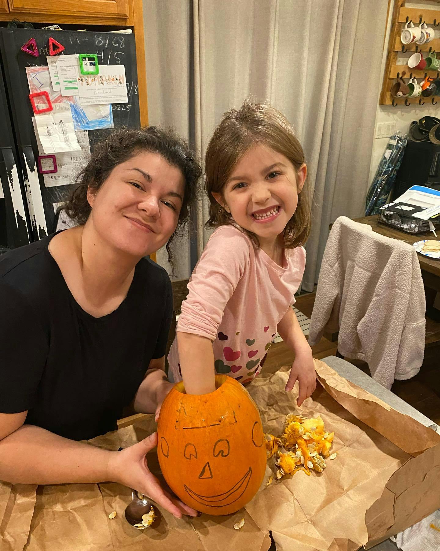 We’re getting ready over here!! 🧡🎃💀

Also this is our first pumpkin carved with kids 😱 and we were talking that we swore we always carved pumpkins but don’t trust our kids with the knives 🔪🤣

Did 90’s kids have more fun or were we older than we think? 🤔 

#halloweencookies #jackolanterns #jackolanternspectacular #halloweenforkids #90skidsvs2kkids #90skidsmemes