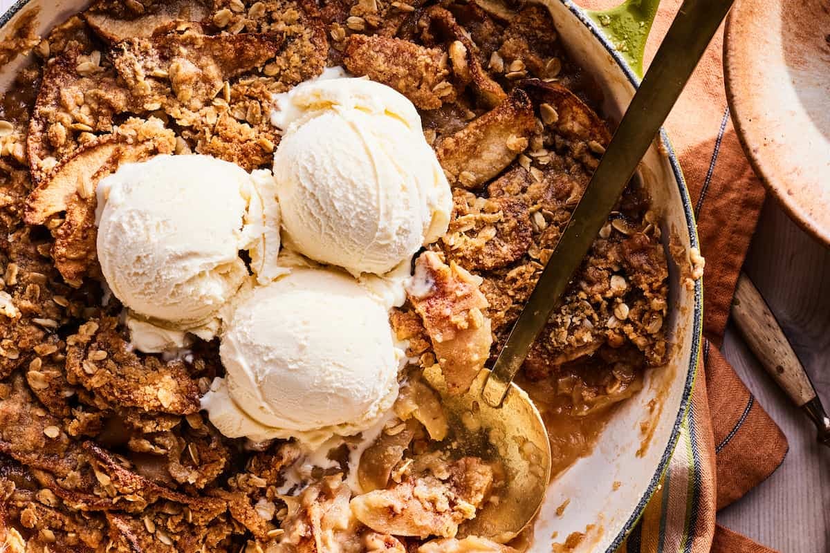 Mom's Famous Apple Crisp from www.whatsgabycooking.com (@whatsgabycookin)