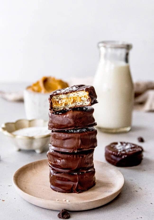 Skillet Chocolate Chip Cookie