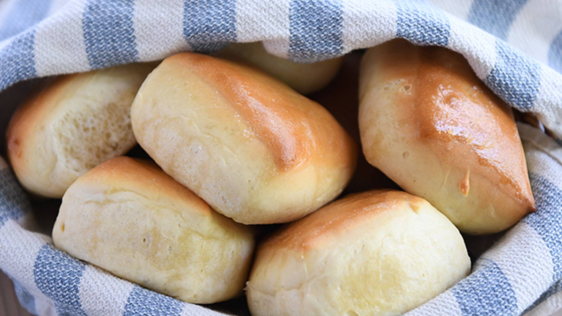 Copycat Texas Roadhouse Rolls