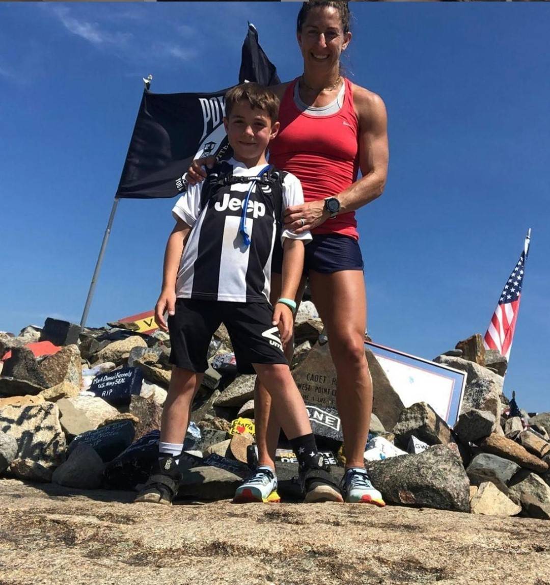 Athlete spotlight: Lauren Cullen @ttrackstar .. 

Lauren works 1v1 with Coach Dom @dapperdom10  and together they are working to improve her weightlifting. Just recently she  hit old c&j max for a double !!!

Greet work Lauren! Keep up the hard work! 

#teamconquer #conquer #fit #fitness #crossfit #intheopen #crossfigames #conquertheopen #strength