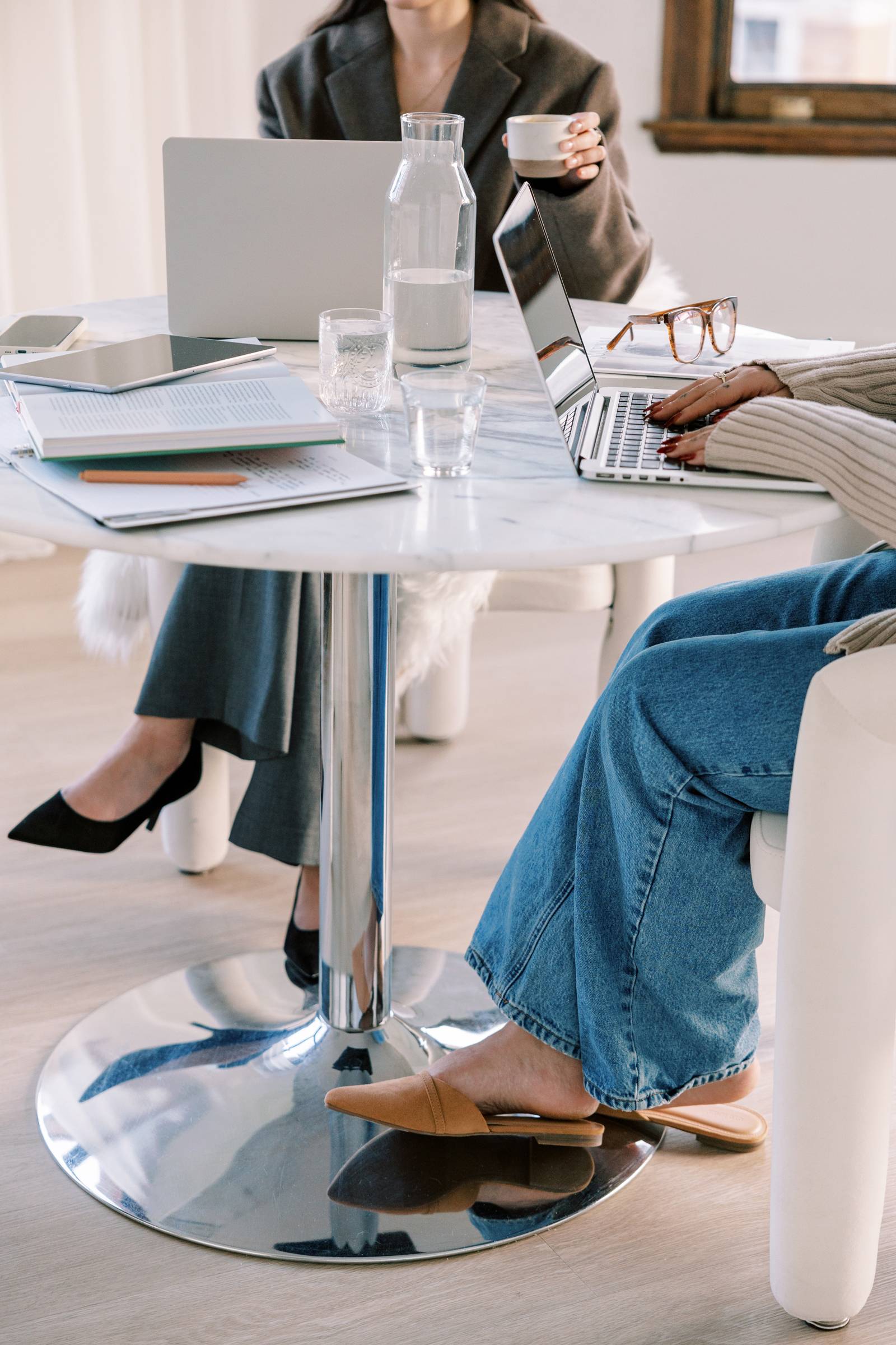 Women coworking