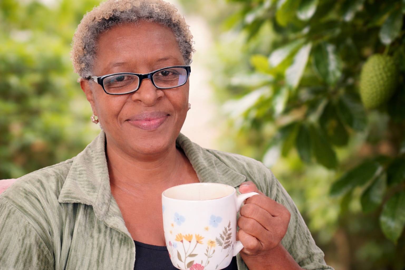 When I Drink Soursop Leaf Tea (And Why Timing Matters)