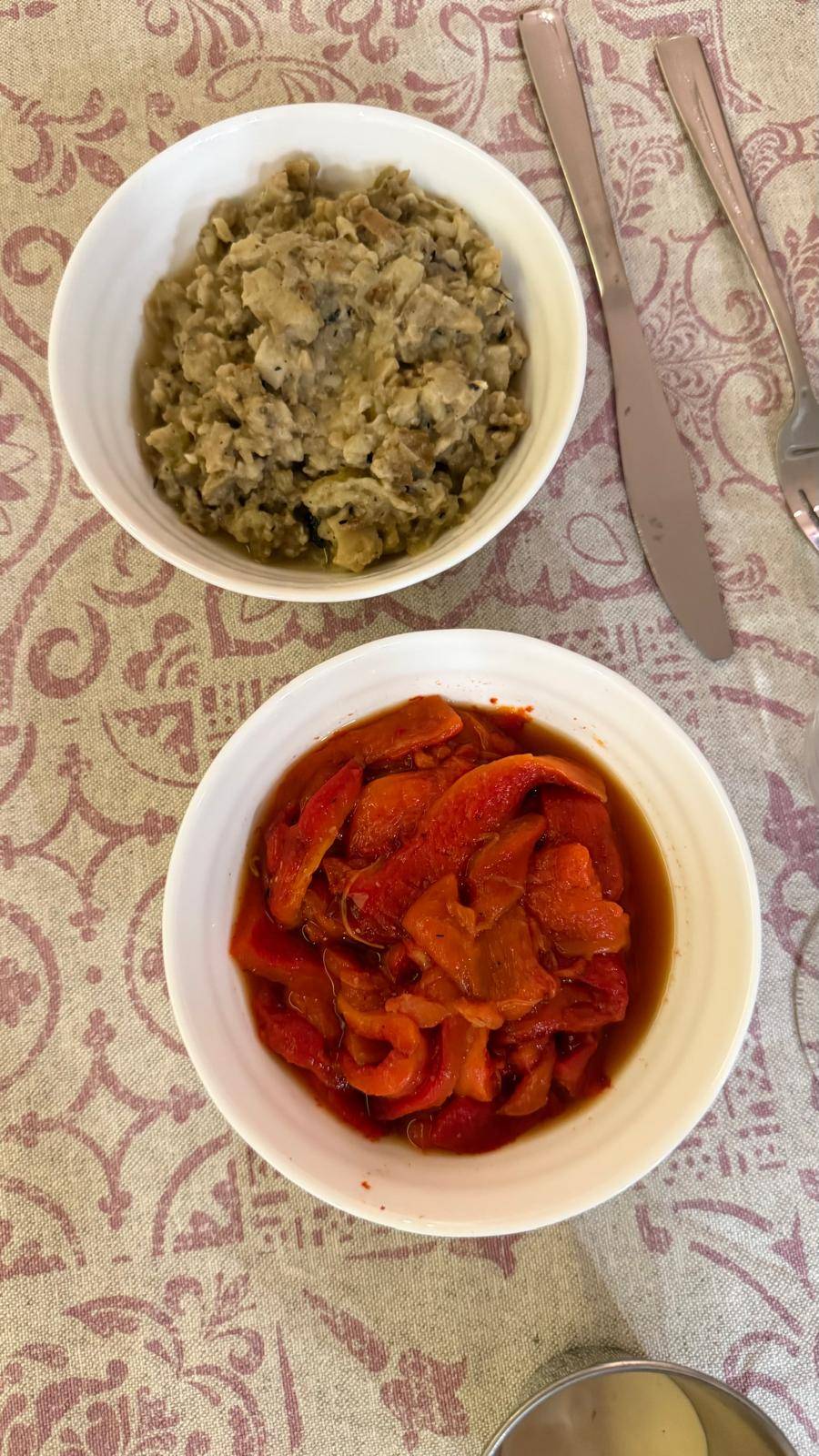 babaganoush and peppers dip o dip de pimentón
