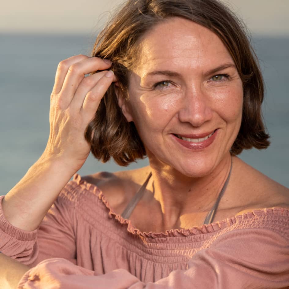 round image on left, call to action on right